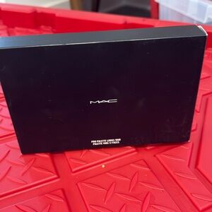 Mac Pro palette double with two blush inserts